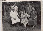 prababicka Milada Minarova - Josef Bezdecka, Milada a jeji sestra a bratr a mama Teresie.jpg  prababicka Milada Minarova (vpravo dole)